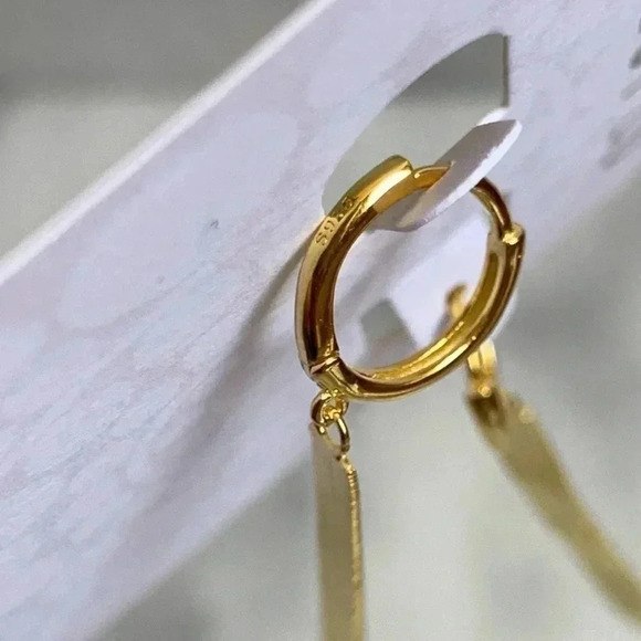 18k Gold Long Tassel Huggie Hoop Earrings NWT - Picture 5 of 5